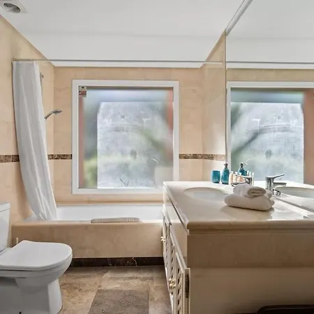Stunning 3-bedroom In Alminar De - Rdr456
