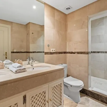 Stunning 3-bedroom In Alminar De - Rdr456
